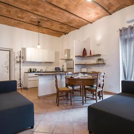 Castro Pretorio Cozy Apartamento *