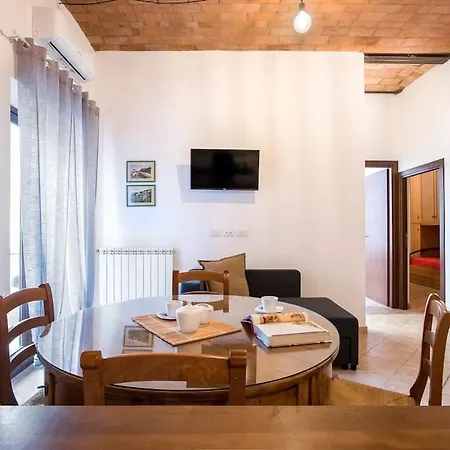Castro Pretorio Cozy *