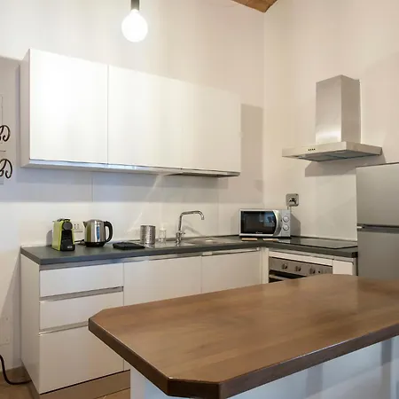 Castro Pretorio Central Apt Metro & Termini Hub ローマ